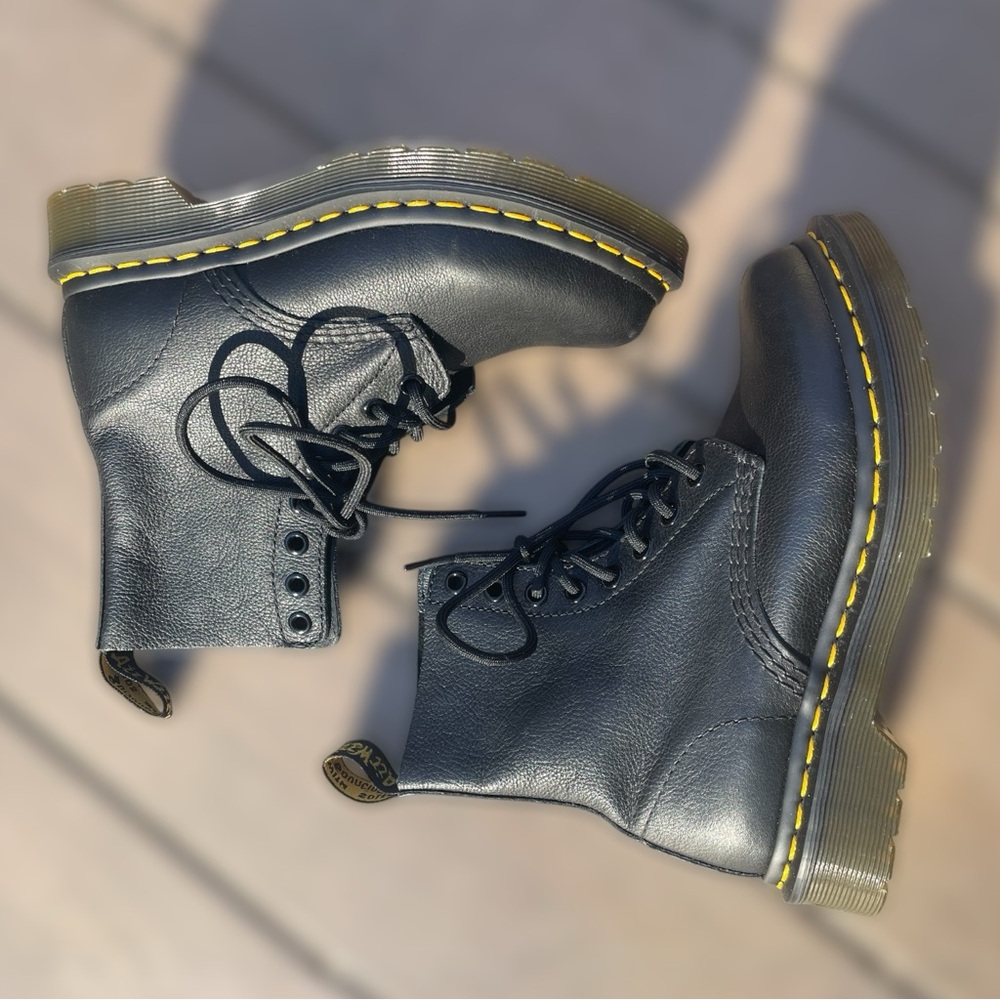 Dr. Martens Women’s 1460 Pascal Black Ankle Boots Sz 5